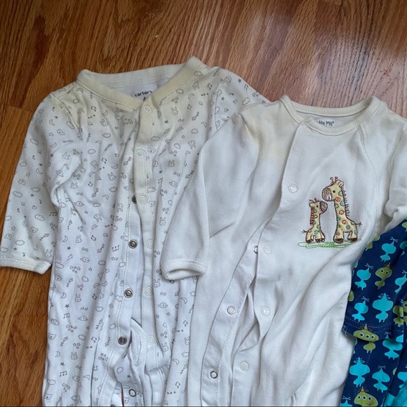 Bundle of 5 baby footie pjs 3-9 months - Picture 3 of 10